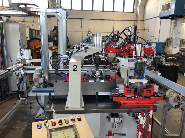 R2 - beschneide und randformmaschinen automatische fertigungslinien